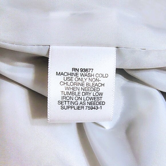 Liz Claiborne Silver Quilted Puffer Vest | Size XL | Lightweight Satin Shine - Picture 8 of 8